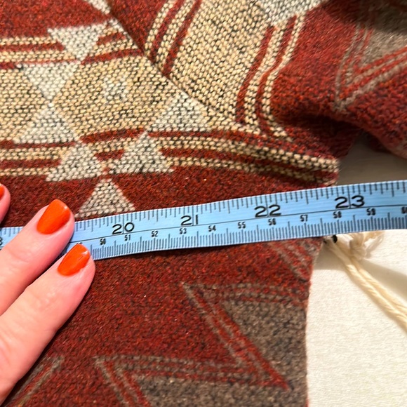 Beautiful Aztec jacket - Picture 2 of 13